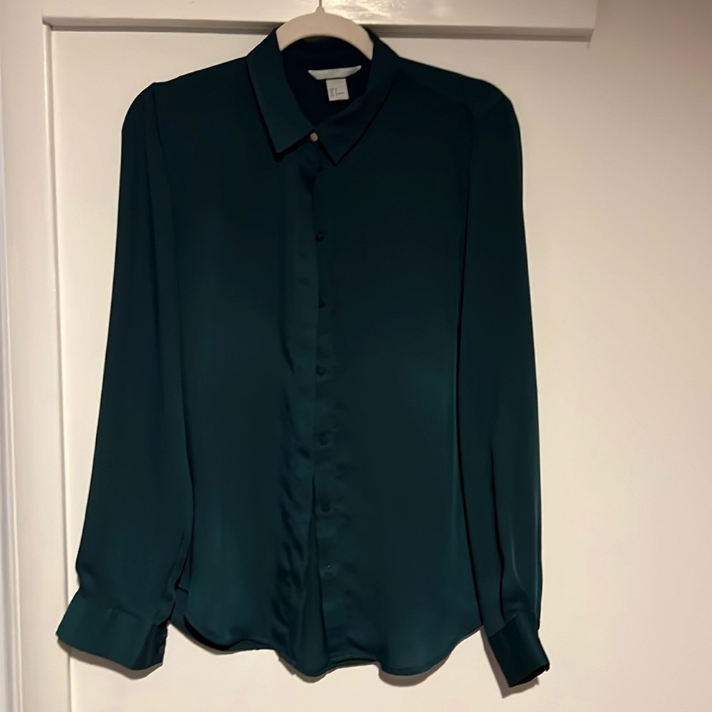 H&M Blouse Button up size2